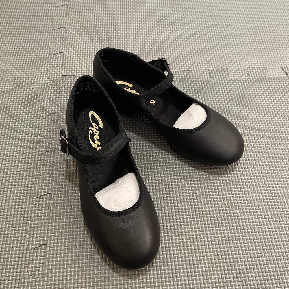 Capezio Women's Buckled Mary Jane Tap Shoe, Size 5 US